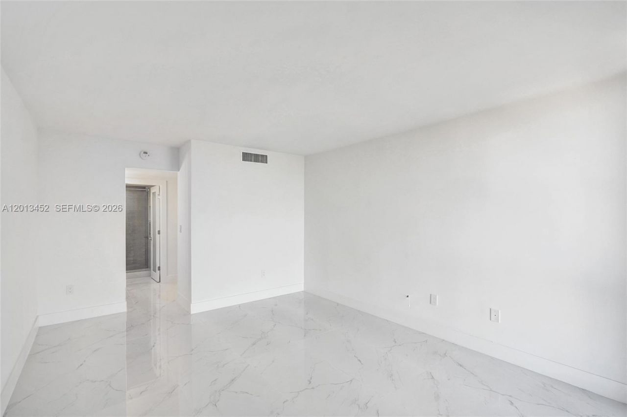 3625 N Country Club Dr, Unit 2310, Aventura, FL 33180 Photo