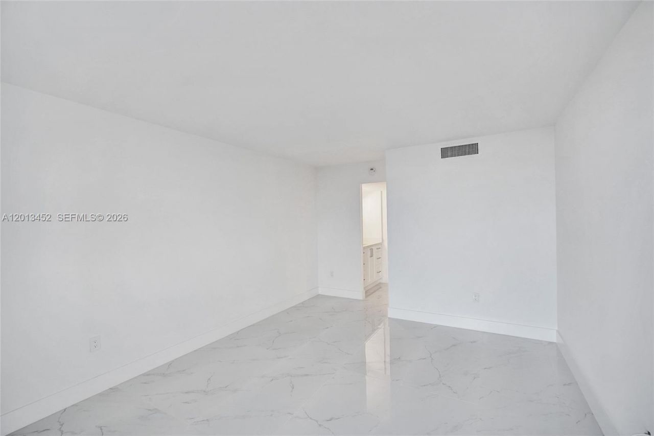 3625 N Country Club Dr, Unit 2310, Aventura, FL 33180 Photo