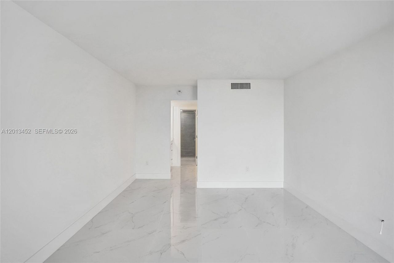 3625 N Country Club Dr, Unit 2310, Aventura, FL 33180 Photo