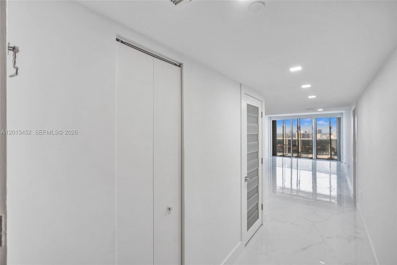 3625 N Country Club Dr, Unit 2310, Aventura, FL 33180 Photo