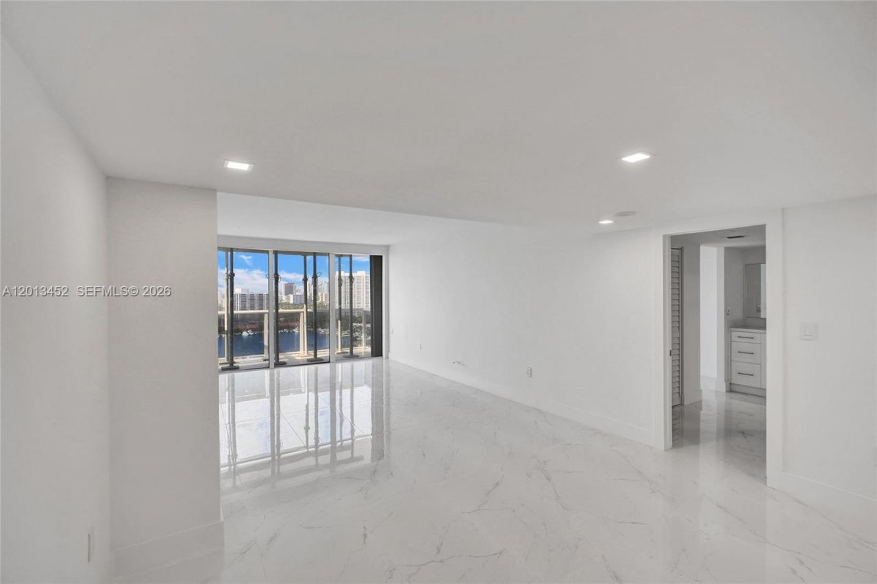 3625 N Country Club Dr, Unit 2310, Aventura, FL 33180 Photo