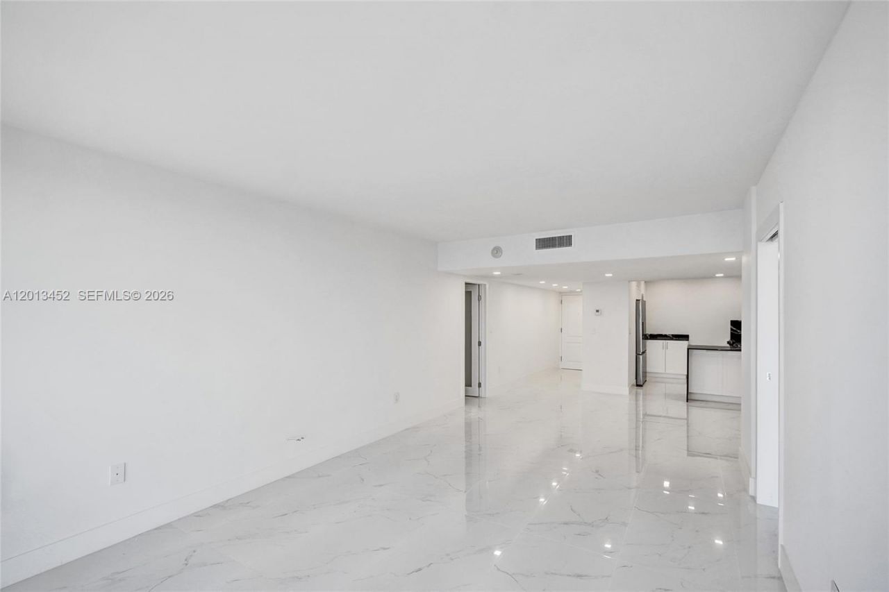 3625 N Country Club Dr, Unit 2310, Aventura, FL 33180 Photo