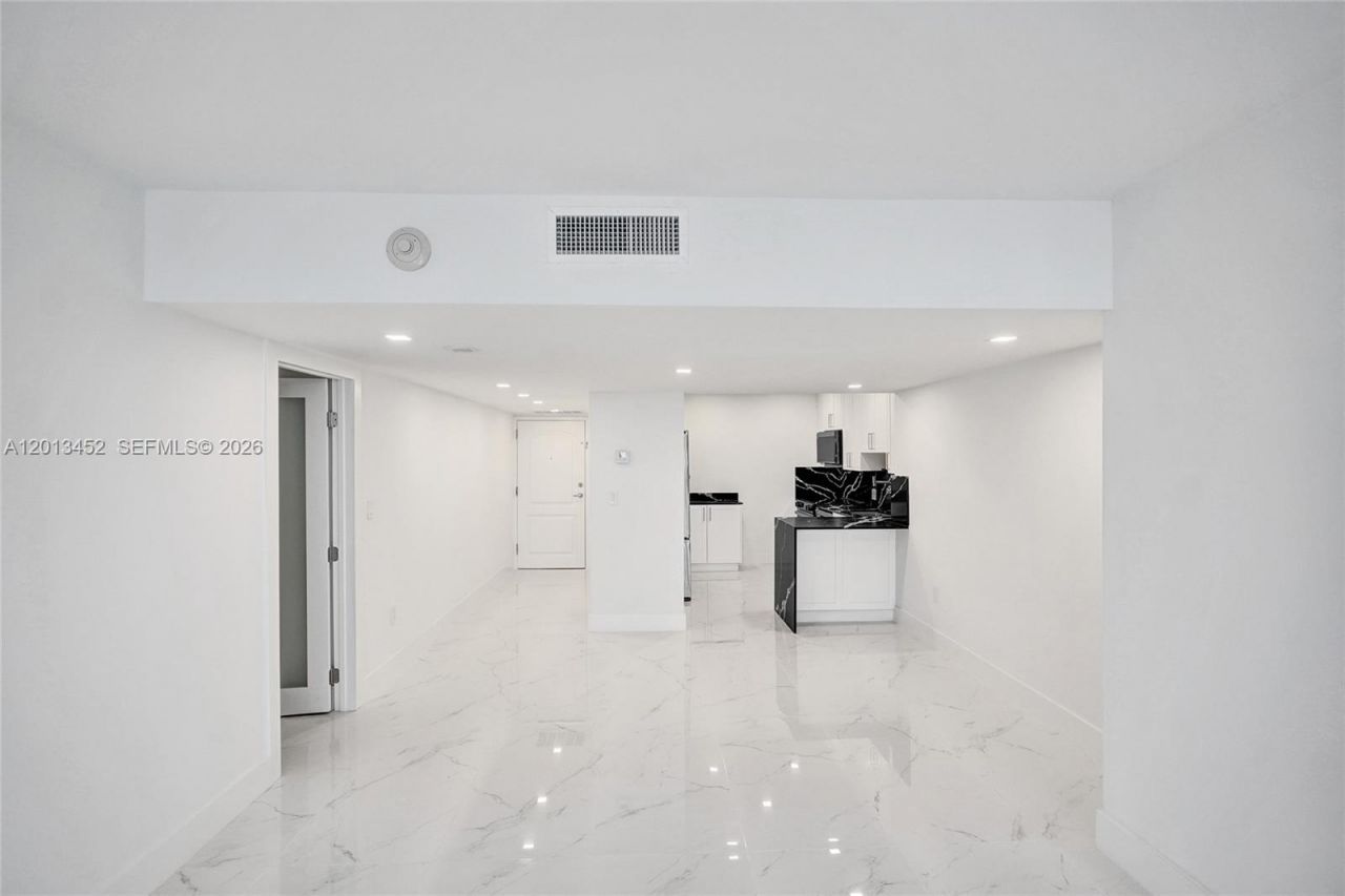 3625 N Country Club Dr, Unit 2310, Aventura, FL 33180 Photo