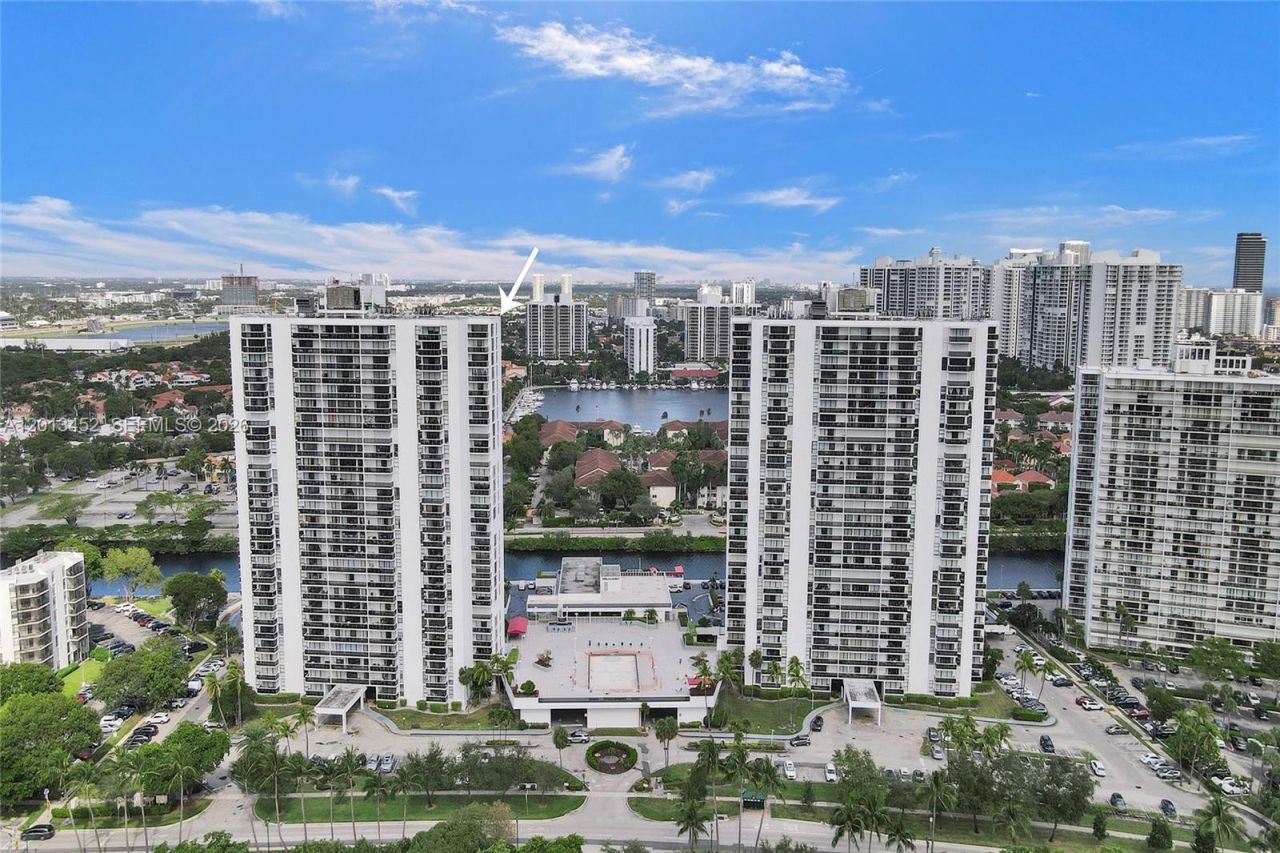 3625 N Country Club Dr, Unit 2310, Aventura, FL 33180 Photo