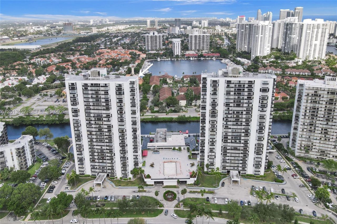 3625 N Country Club Dr, Unit 2310, Aventura, FL 33180 Photo