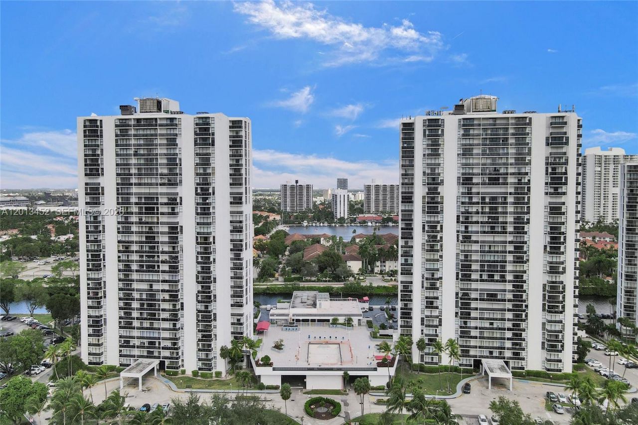 3625 N Country Club Dr, Unit 2310, Aventura, FL 33180 Photo