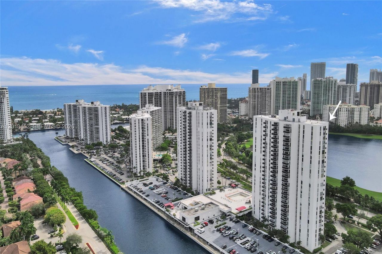 3625 N Country Club Dr, Unit 2310, Aventura, FL 33180 Photo