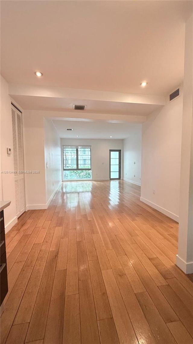 2031 Meridian Ave , Unit 3, Miami Beach, FL 33139 Photo