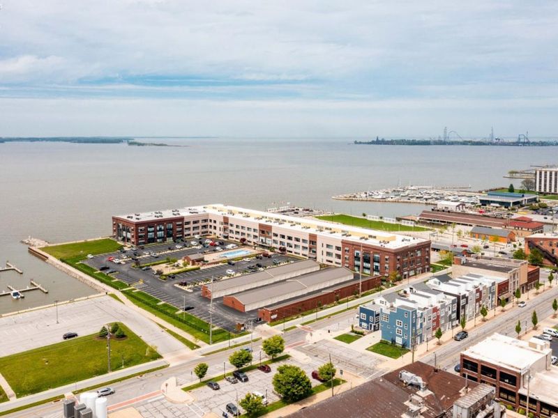 401 W Shoreline Drive, Unit 102, Sandusky, OH 44870 Photo 4
