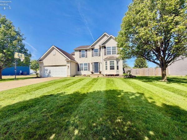 530 Parkside Reserve, Wellington, OH 44090