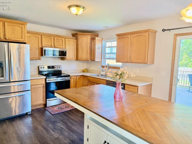 530 Parkside Reserve Street, Wellington, OH 44090 Photo 10
