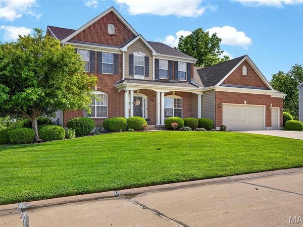 262 Three Cedars Drive, Lake St Louis, MO 63367