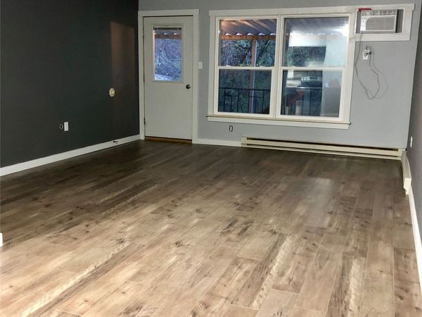1131 Spencer Street, Unit 4, Grinnell, IA 50112