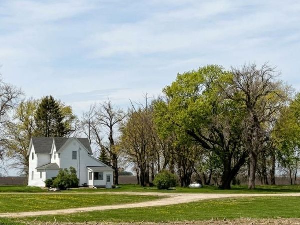 2340 420th Street , Gillett Grove, IA 51341