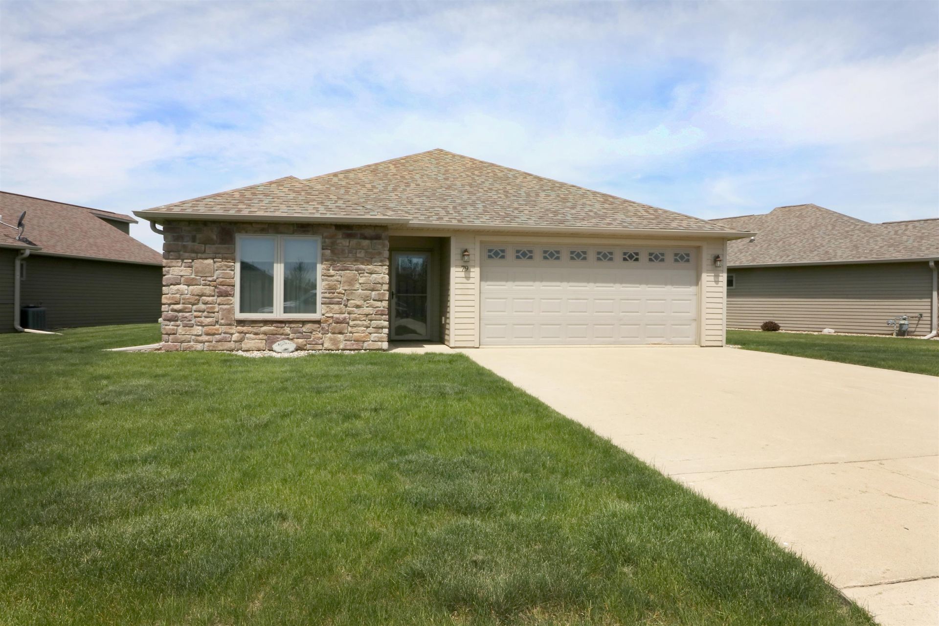 79 Stoneybrook Circle Sw, Spencer, IA 51301 Main Photo