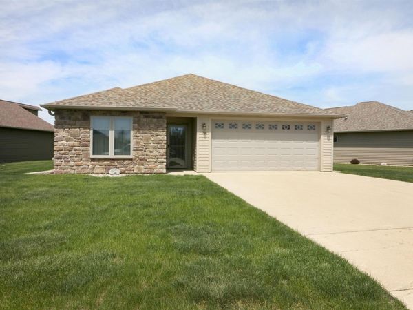 79 Stoneybrook Circle SW, Spencer, IA 51301
