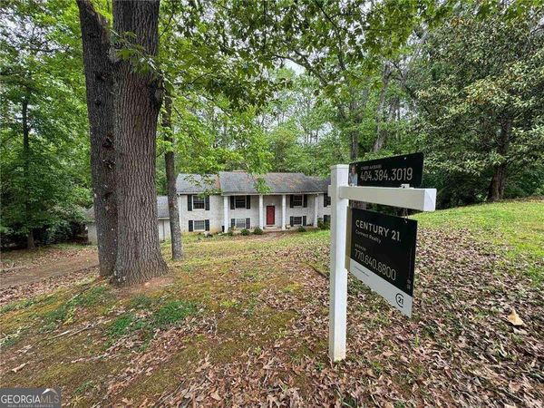 135 Greenhill Court SW, Atlanta, GA 30331
