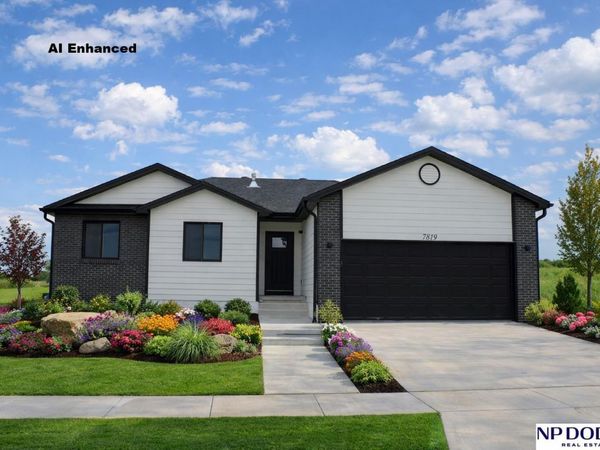 7700 N 50th Street , Lincoln, NE 68514