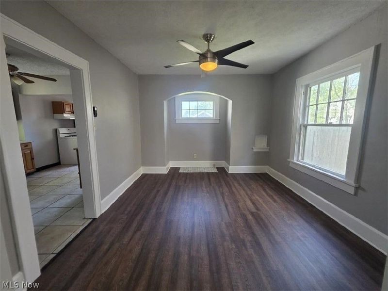 907 14th Street NE, Canton, OH 44714 Photo 2