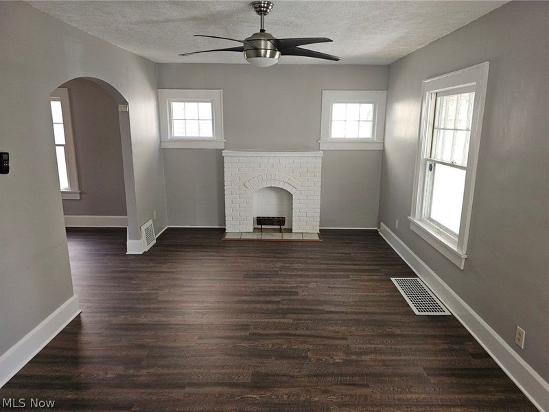 907 14th Street NE, Canton, OH 44714 Photo 3