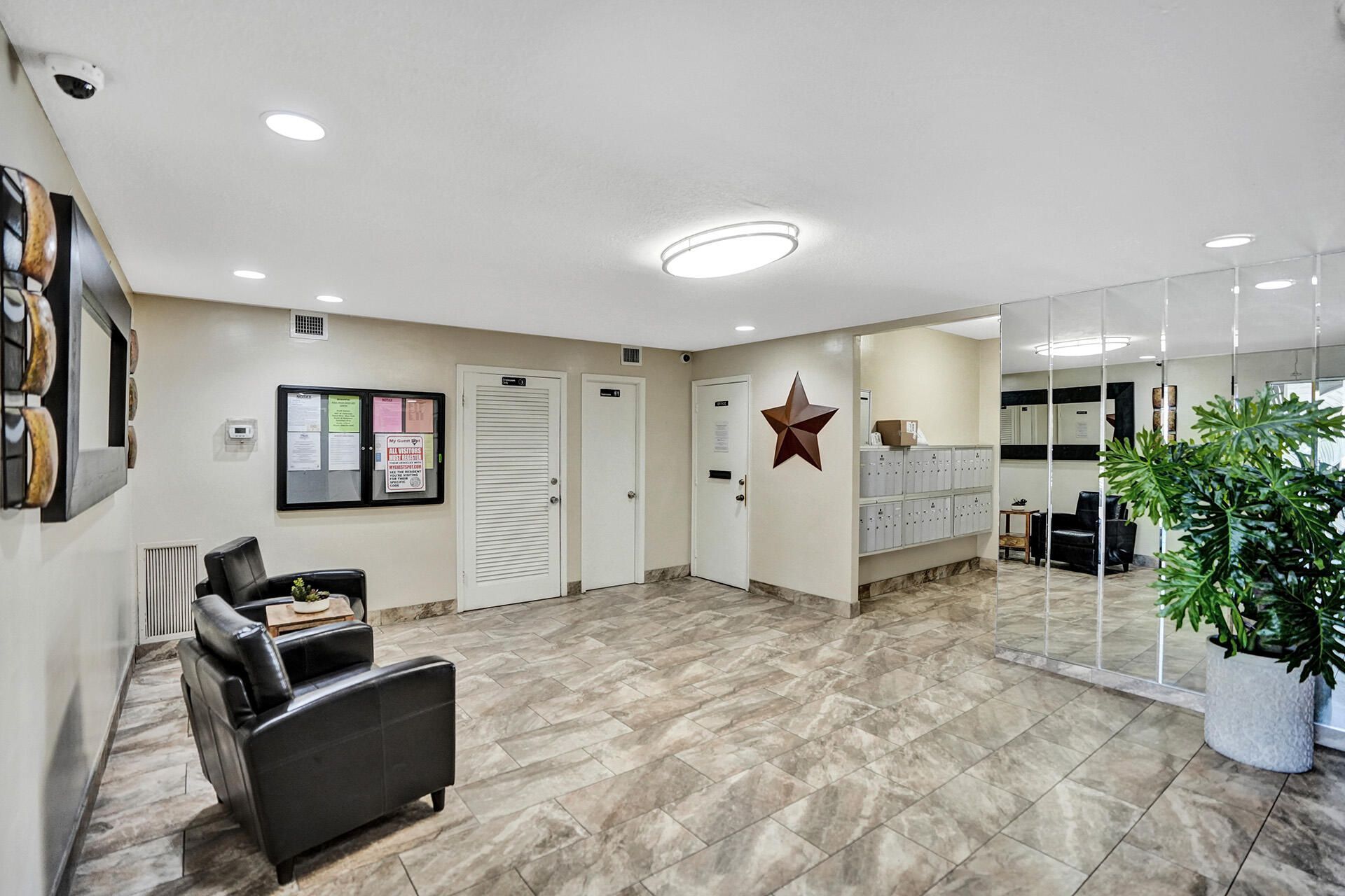 1811 Jefferson Street, Unit 404, Hollywood, FL 33020 Photo