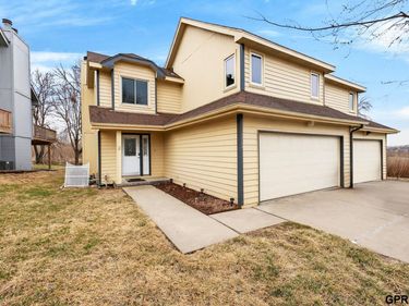 1113 Grenoble Drive, Bellevue, NE 68123