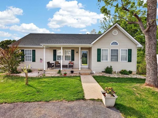 165 FAIRMONT DR, STAUNTON, VA 24401