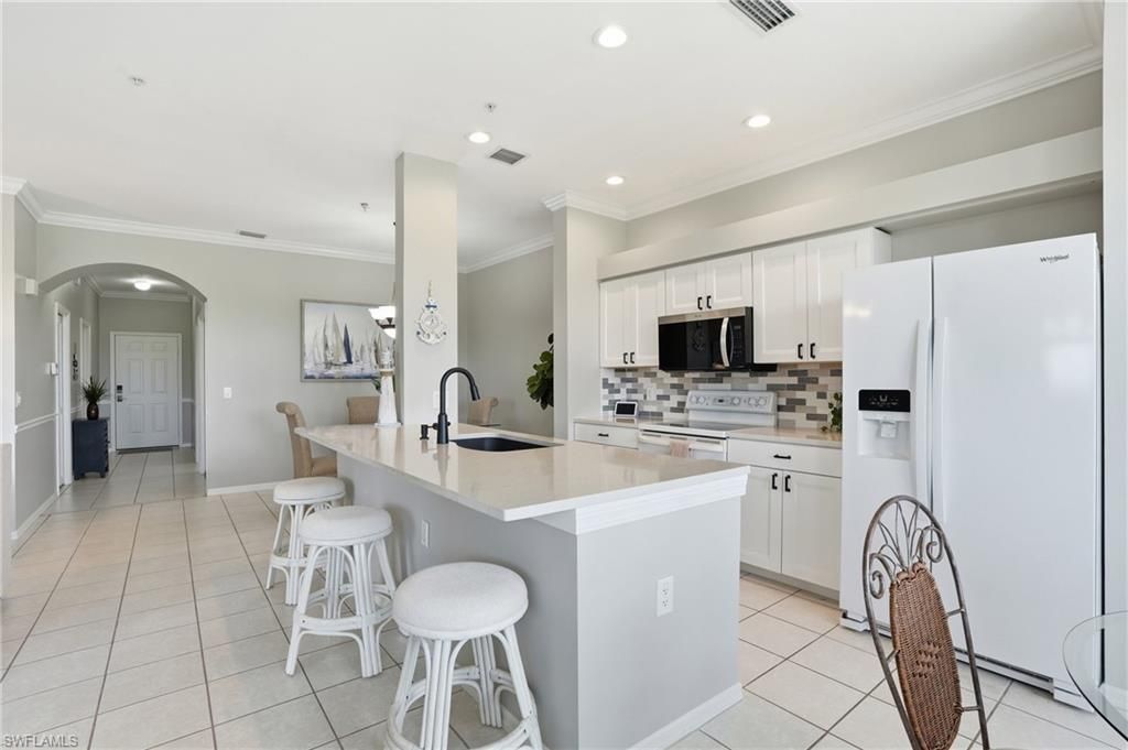 8600 Cedar Hammock Cir, Unit 1345, Naples, FL 34112 Photo