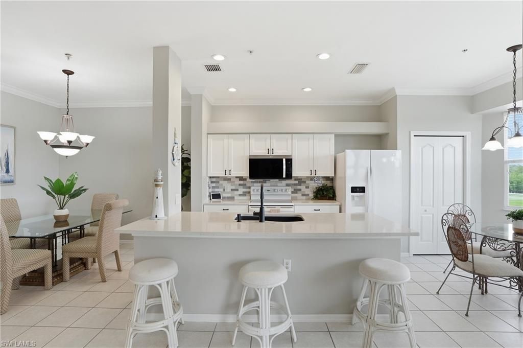 8600 Cedar Hammock Cir, Unit 1345, Naples, FL 34112 Photo