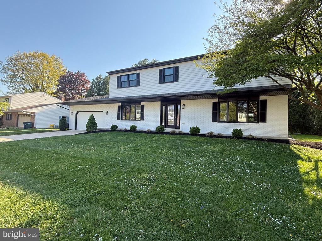 136 ALLENDALE WAY , CAMP HILL, PA 17011