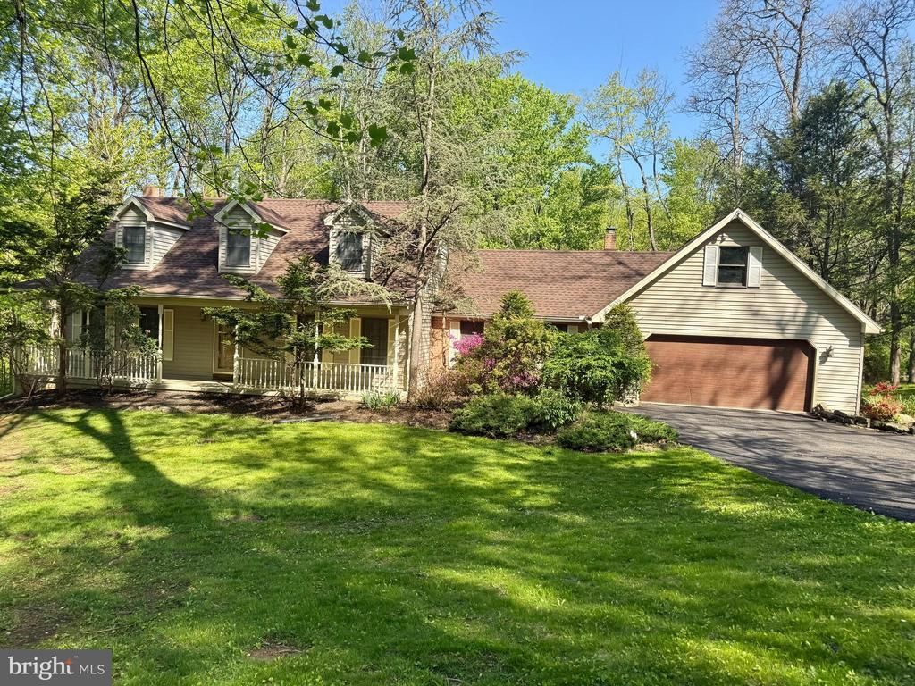 27 DOE RIDGE DRIVE , FLEETWOOD, PA 19522