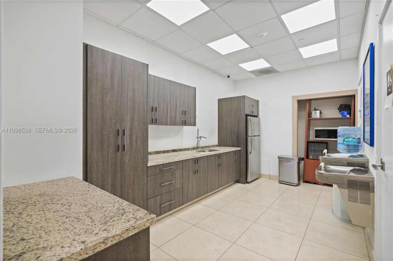 Please Call For Address, Unit 11, Fort Lauderdale, FL 33301 Photo