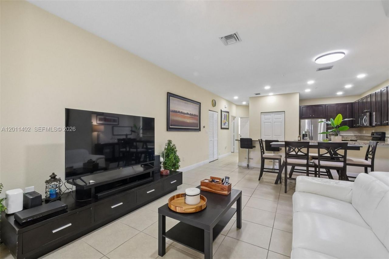 1049 SW 147th Ave, Unit 5607, Pembroke Pines, FL 33027 Photo
