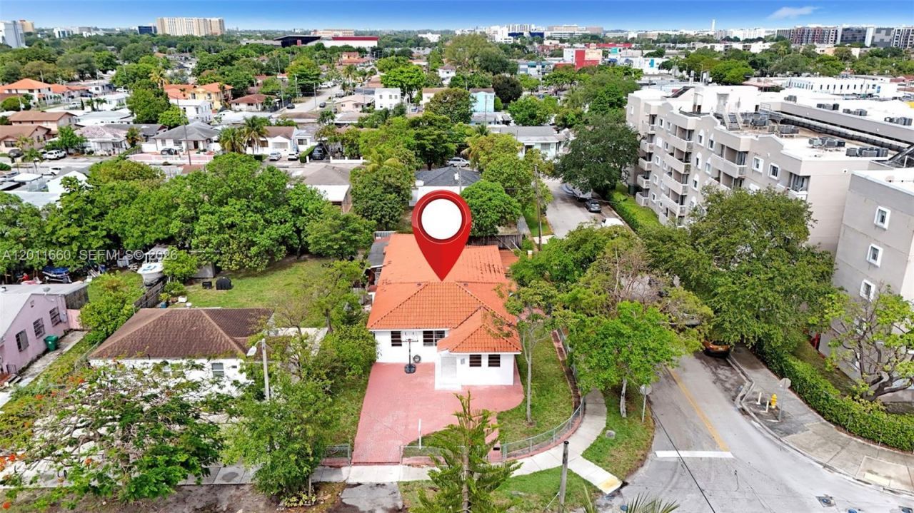 520 NW 32nd Pl , Unit 520, Miami, FL 33125 Photo