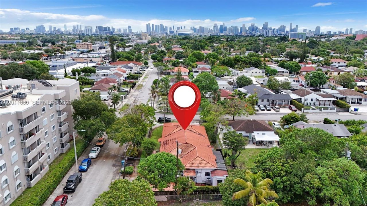 520 NW 32nd Pl , Unit 520, Miami, FL 33125 Photo