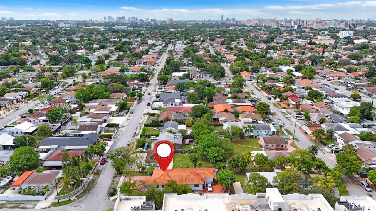 520 NW 32nd Pl , Unit 520, Miami, FL 33125 Photo