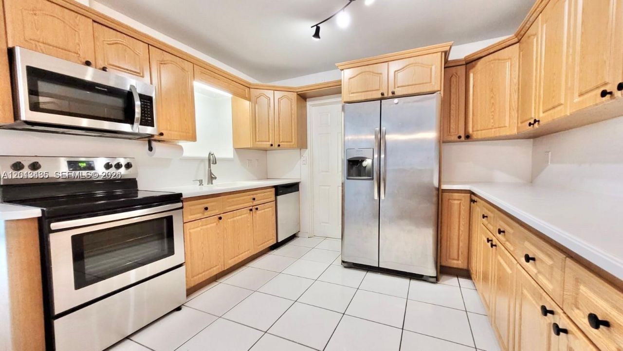 6730 Charleston St , Hollywood, FL 33024 Photo