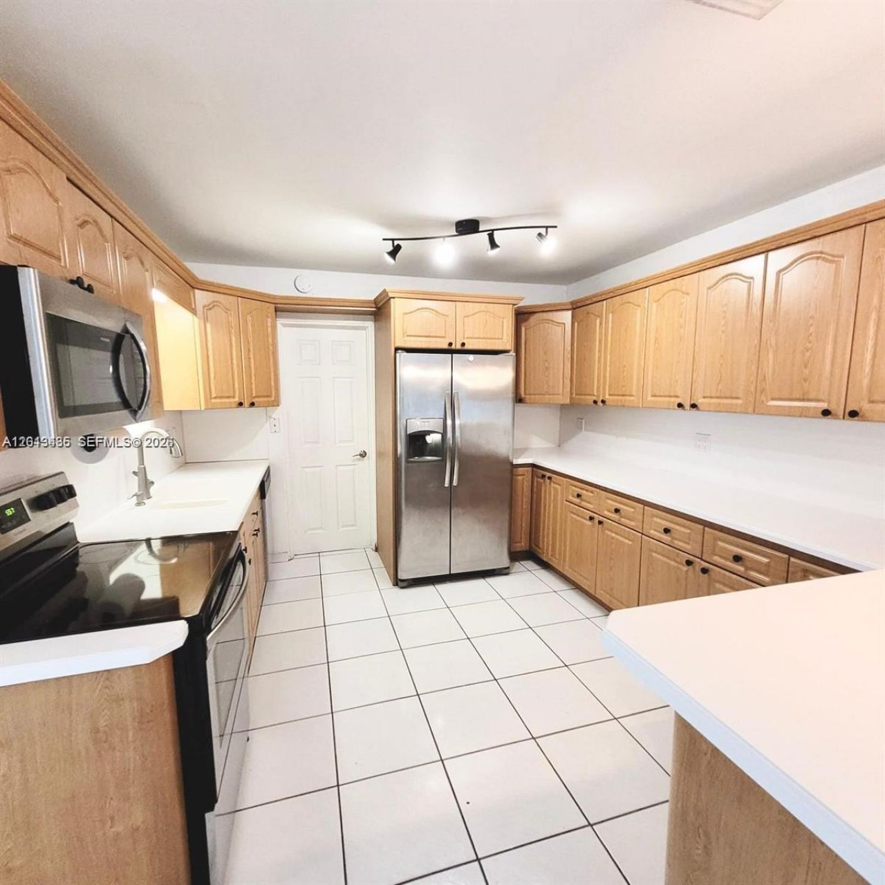 6730 Charleston St , Hollywood, FL 33024 Photo