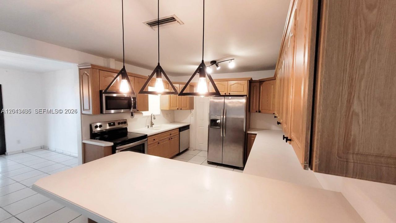 6730 Charleston St , Hollywood, FL 33024 Photo