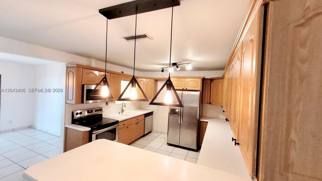 6730 Charleston St , Hollywood, FL 33024 Photo