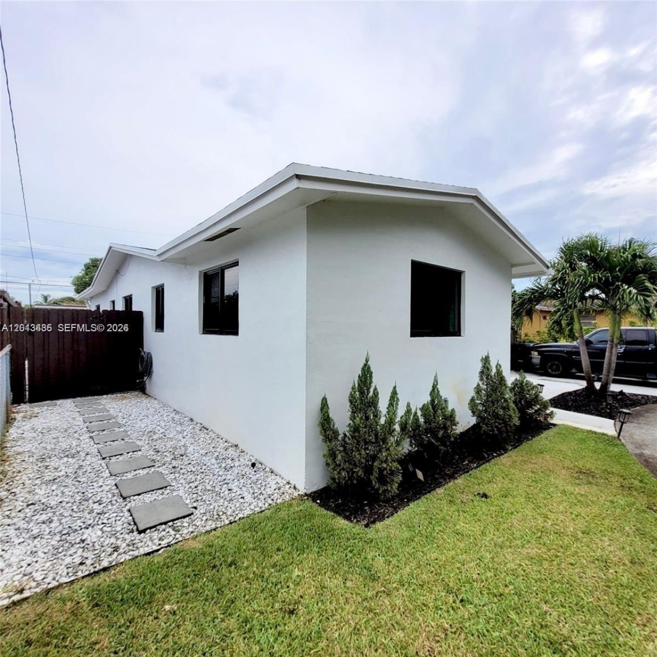 6730 Charleston St , Hollywood, FL 33024 Photo