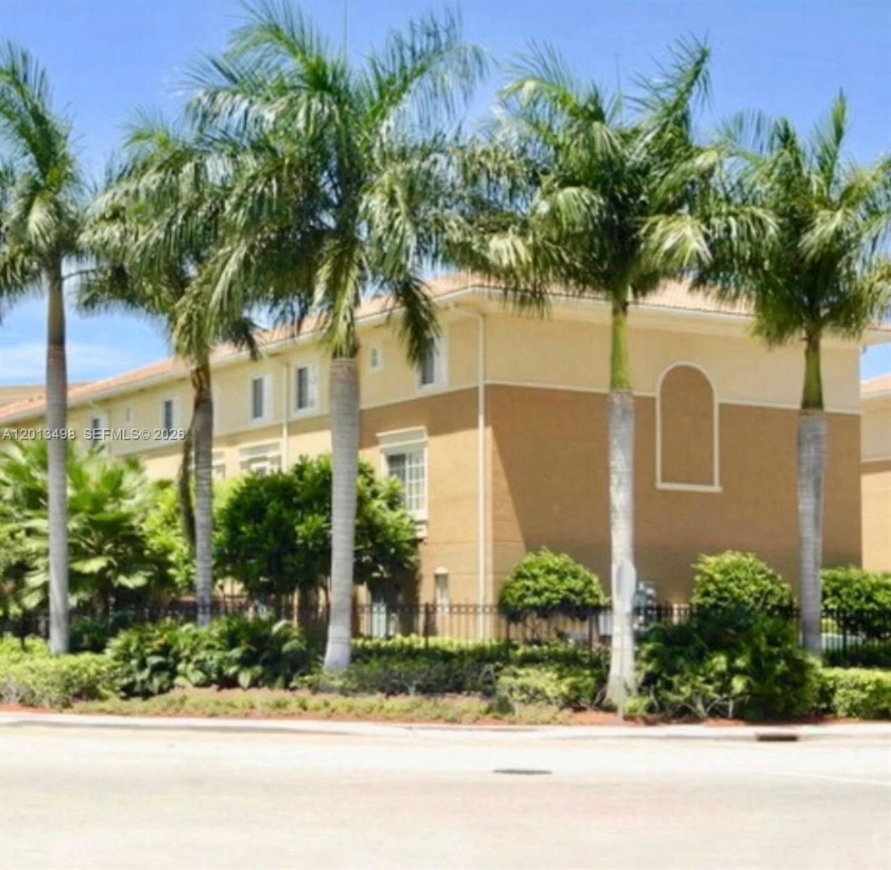 2841 NE 185th St, Unit 507, Aventura, FL 33180 Photo