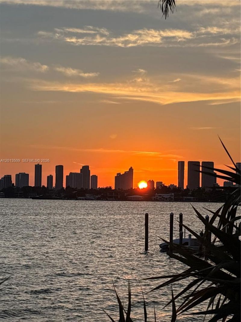 1500 Bay Rd, Unit 1568S, Miami Beach, FL 33139 Photo