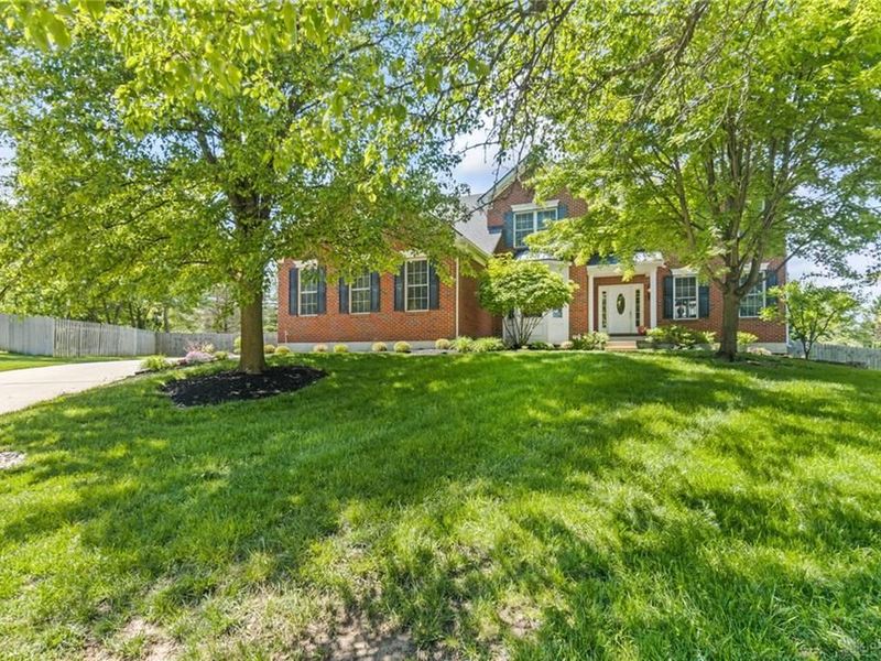 679 Towncrest Drive, Beavercreek, OH 45434 Photo 2