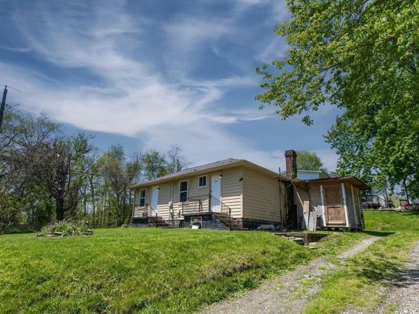 7300 Simmons Church Rd., Centerburg, OH 43011