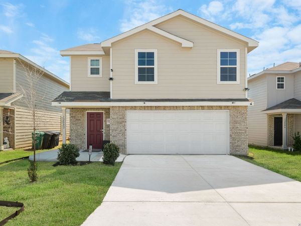 12802 Lorena Ochoa, San Antonio, TX 78221