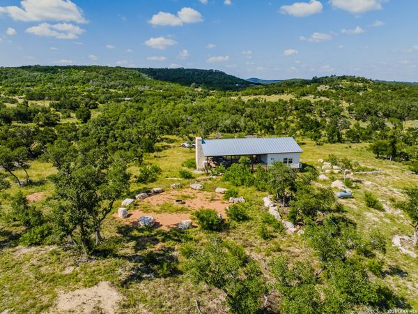 401 PR 2410, Hondo, TX 78861