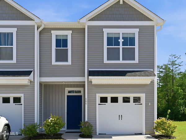 104 Aspen Road, Hampstead, NC 28443