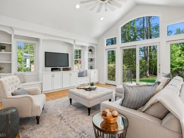 30 Winding Way, Madison, NJ 07940