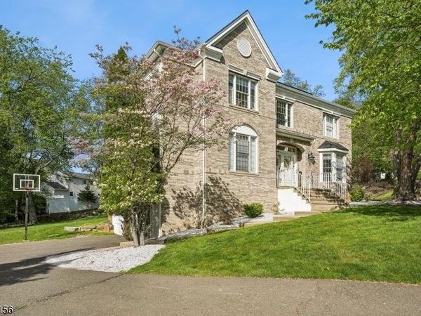 6 Diane Ct, Wayne, NJ 07470